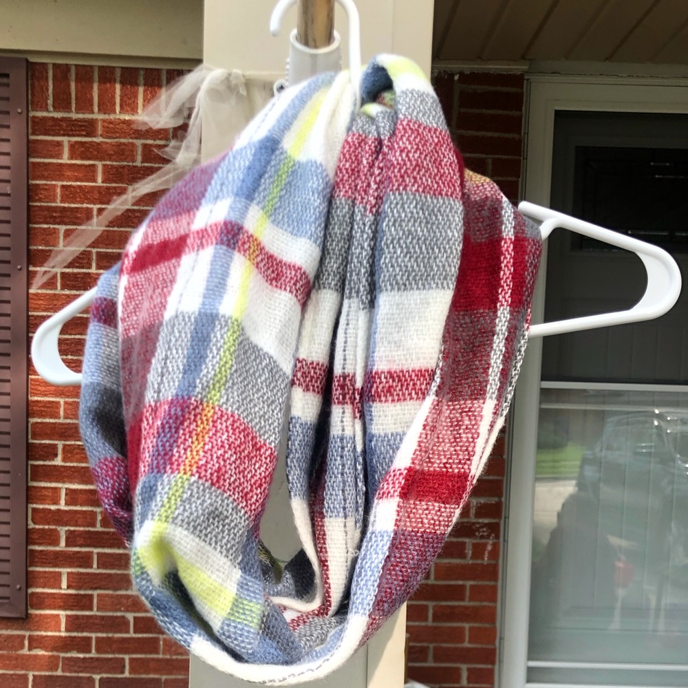 Infinity scarf
